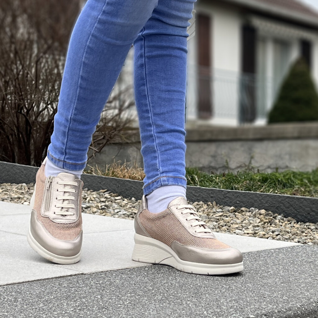 Une basket confortable pour les pieds à problème, pieds diabétiques, fragiles, déformés...